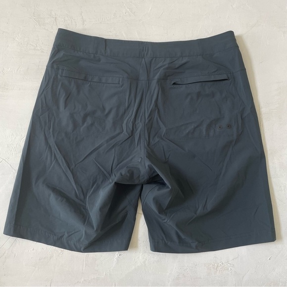 Lululemon Mens Shorts ABC Classic-Fit Short WovenAir Older Version Size 32 - Picture 2 of 9